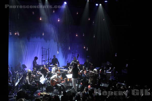 JOSE GONZALEZ PERFORMING WITH THE GOTEBORG STRING THEORY - 2011-04-06 - PARIS - Gaite Lyrique